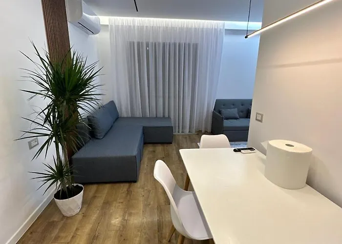 Erinda\'S Apartment